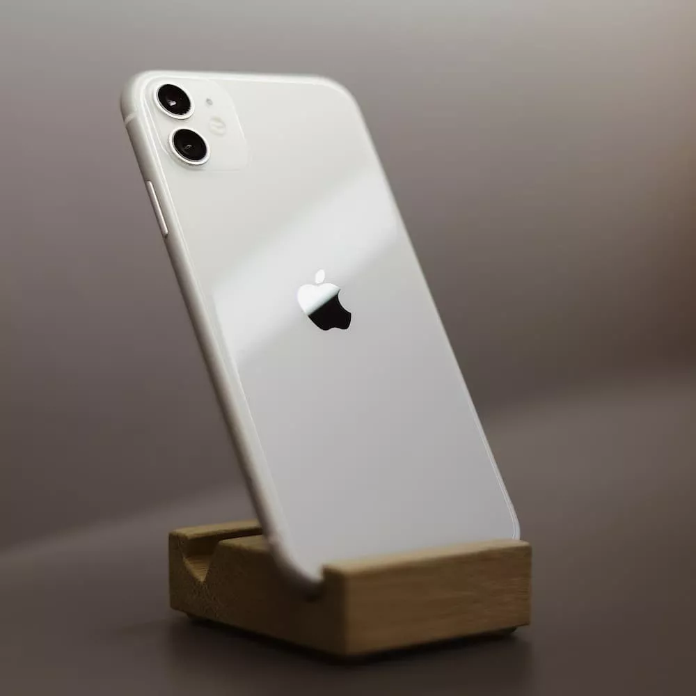 iPhone 11 64 GB White