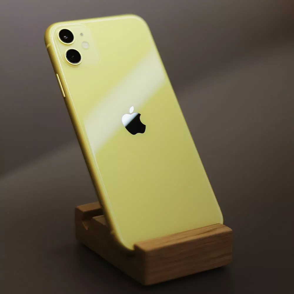 iPhone 11 64 GB Yellow